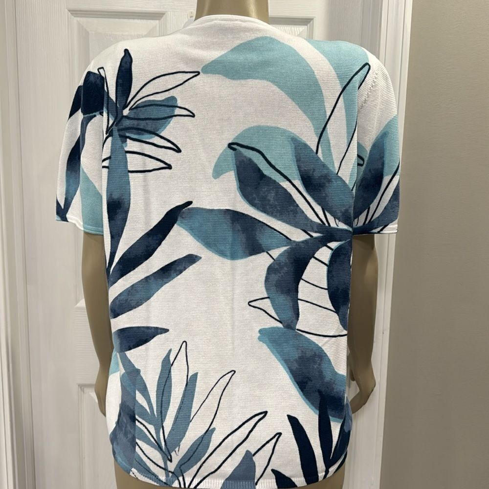 RABE LEAF PRINT KNITTED SHORT SLEEVE PULLOVER. - Picture 3 of 7